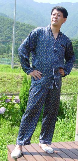 �h�V�̓��ɍœK�ȃV���N�p�W���}�@�����撣�邨������ɕ��̓��̃v���[���g�Ƃ��āA��D���Ȕގ��Ƀ`���R���[�g�ƈꏏ�Ƀo�����^�C���̑��蕨�Ƃ��āA��D���Ȃ����������Ɍh�V�̓��̃v���[���g�ɍœK�ł���B