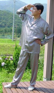 �V���N�p�W���}�t�[�e�B�G�@�j���p�@�j���p�V���N�p�W���}�Ń_���g�c�l�C�̃^���[���ł��B�_�[�����₨������ɃV���N�p�W���}�͂������ł����H���̓��ɍœK�ȃv���[���g�V���N�p�W���}�ł��B����҂�a�C�̕��ɂ����C��R�����Ȃ��̂ŐQ�Ԃ肪���₷���Q�₷���ł��B