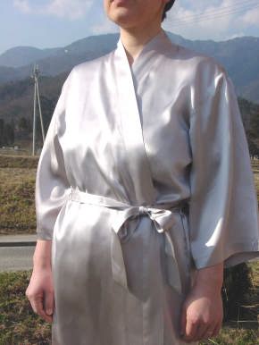 �N�[���ȏ����p�V���N�o�X���[�u�@���܎�܃u�����h�t�[�e�B�G�̃V���N�o�X���[�u�@���R�h�̋M���ɃI�X�X���I�@���R�̕ێ��p���[�Ŕ������ʂ�����܂��B�f�����l�ŏ��q�̓A�b�v��@�����p�o�X���[�u�V���o�[