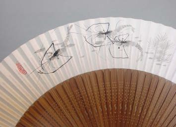 �����菑����q�@�����̐�q�G�t�ɂ�鍂�����M��q�ł��B�h�B�����S�I���W�i�������菑����q�ł��B