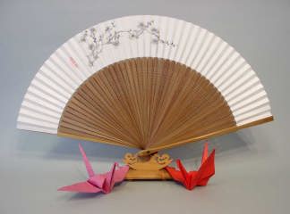 �����菑����q�@�~�@�����ɃI�X�X���@�h�B�̐�q�G�t����{��{���J�ɕ`���܂����B�h�B�����S�I���W�i�������菑����q