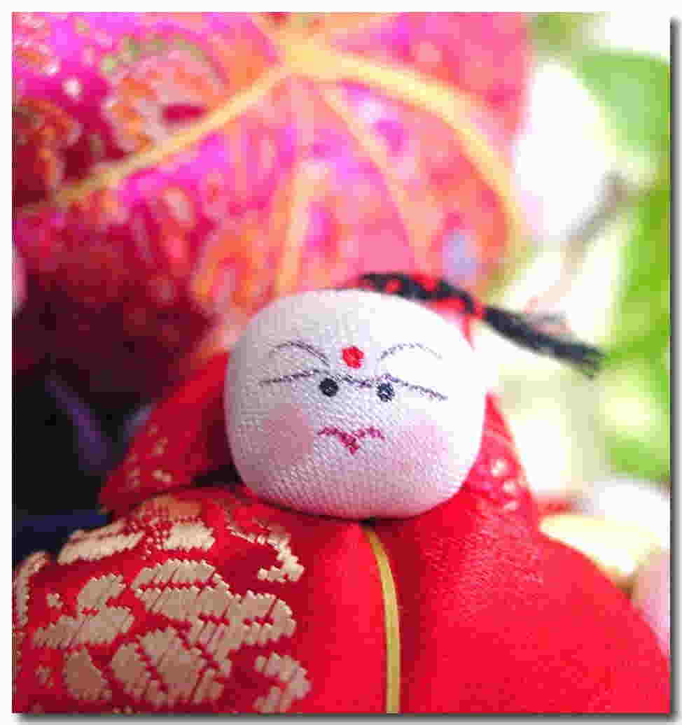 かわいい針山はいかが?ちょっとした裁縫仕事も楽しくなっちゃいそうですね。お部屋に飾ってもステキな雑貨ですよ。