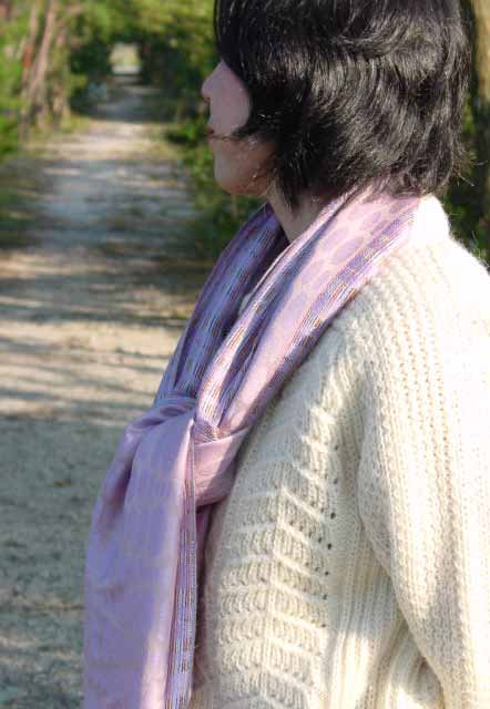 シルクショール ウーリンブランド シルク産地のNo.1ショップが自信を持ってオススメするウーリンブランド。素敵なシルクショールがいっぱいです。