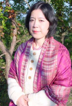 シルクショール ウーリンブランド 羽織ったところです。