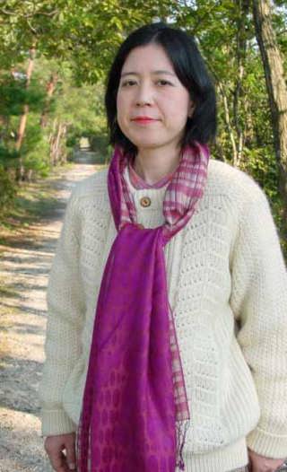 鮮やかなパープル。 華やかですね。