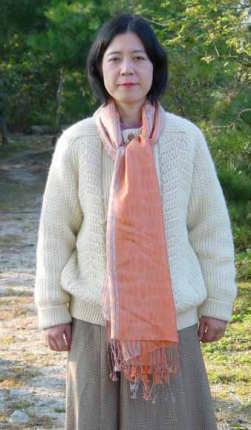 シルクショール ウーリンブランド 正面から サーモンピンク。